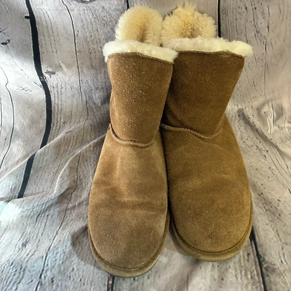 BearPaw Women’s Tan Winter Insulated Cozy Comfy Slip On Boots Size 9‎ AS IS